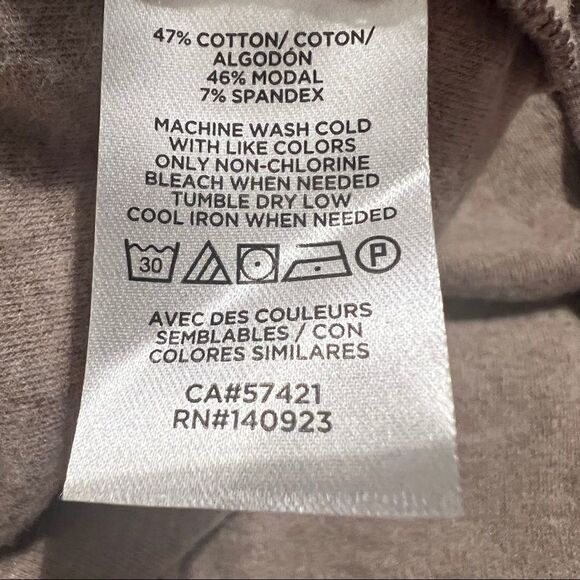 Lou & Grey NWT New Brushed Up Turtleneck Oversized Pocket Top Small - Picture 8 of 10